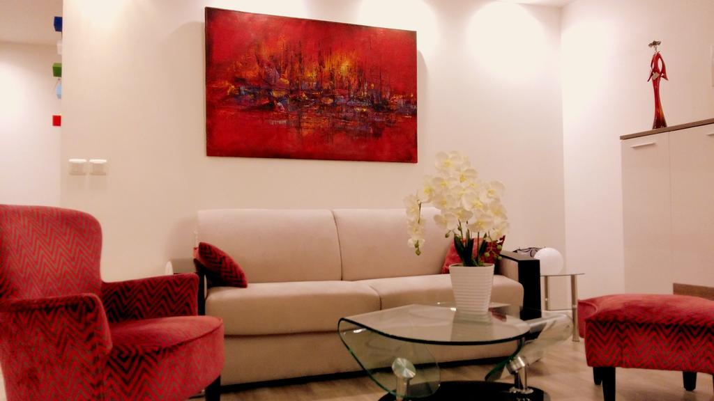 Fun And Quiet Apartment Париж Екстериор снимка